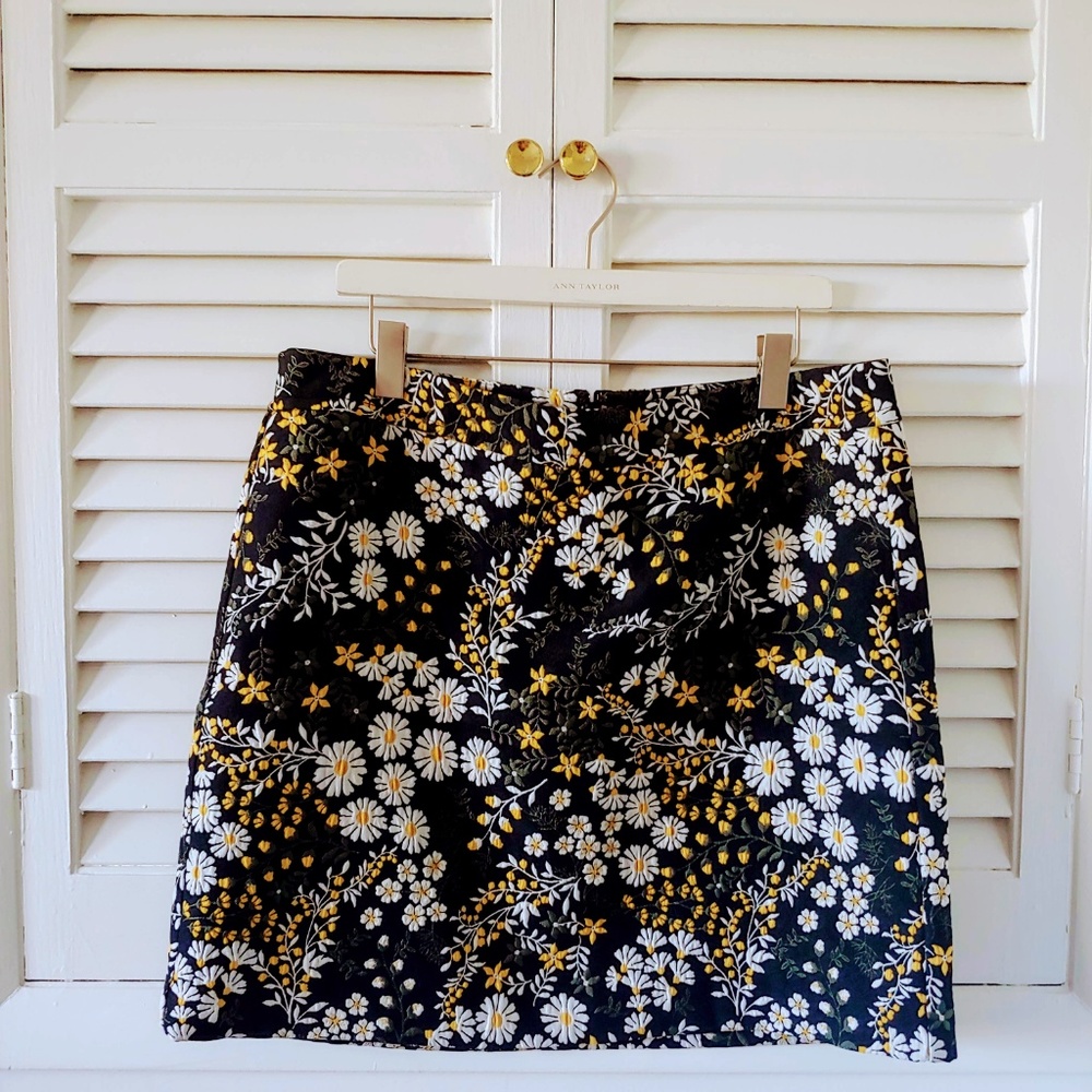 NWOT LOFT floral skirt size 14